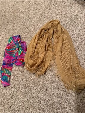 2 Lightweight Scarves